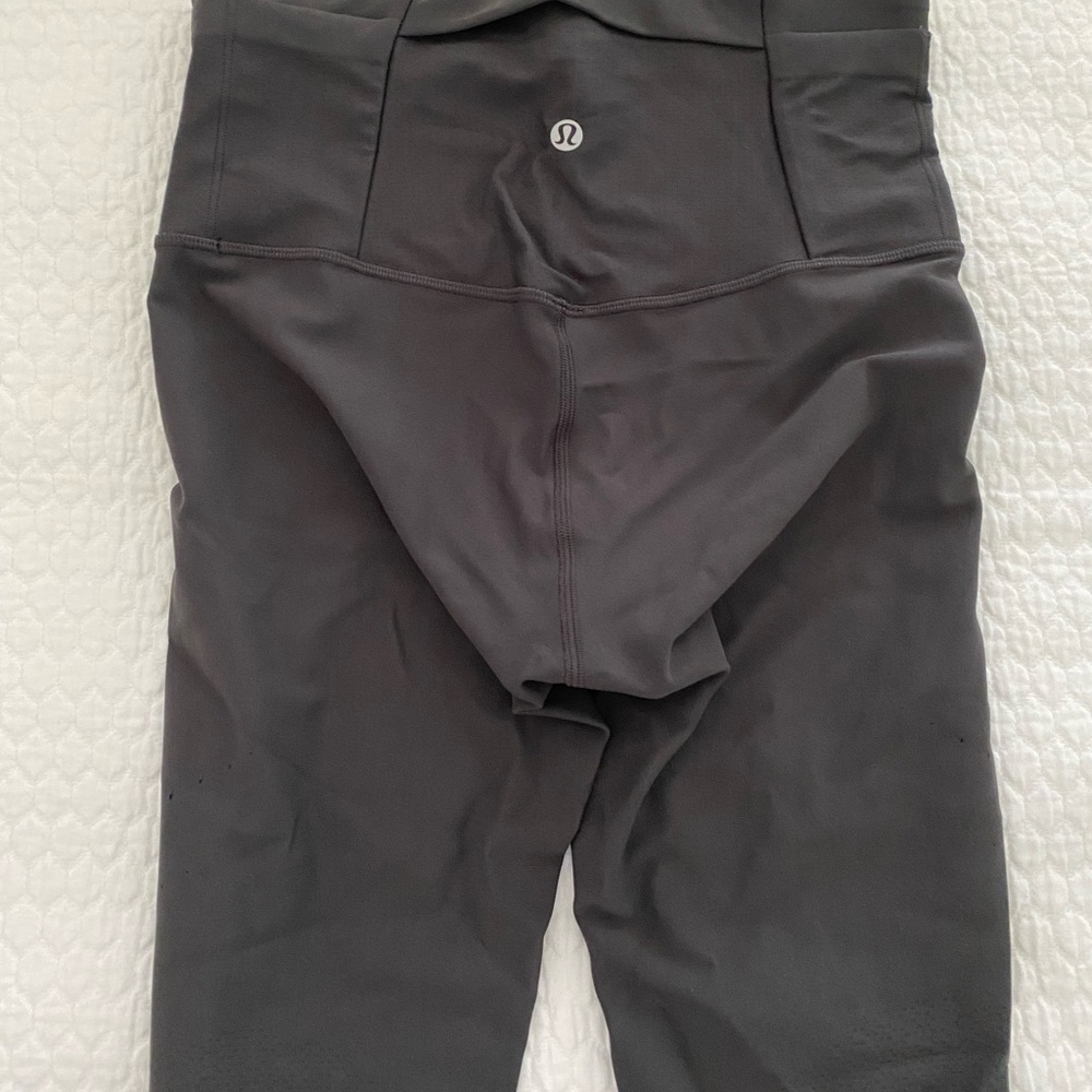 Lululemon Swift Speed Legging in Gray size 6